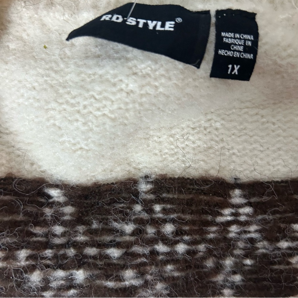 NWT RD STYLE
Chandler V-Neck Cardigan - Picture 8 of 10